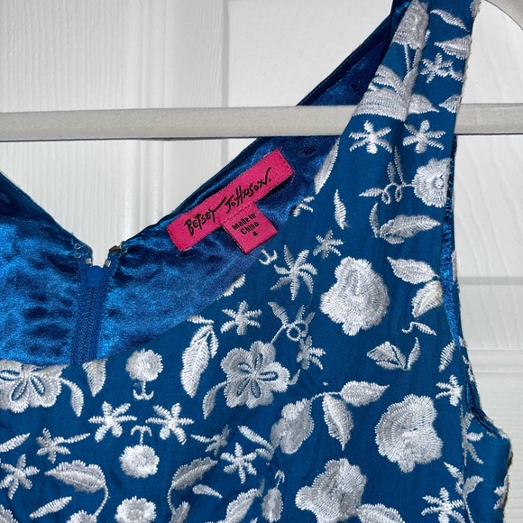 Betsey Johnson Blue and White Floral Dress - Picture 4 of 9